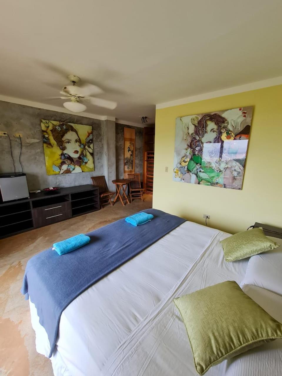 Hotel El Sol Morrillo Los Duarte Exterior photo